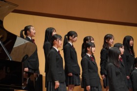 4aef1f3589138f26bdefe79f3778294f